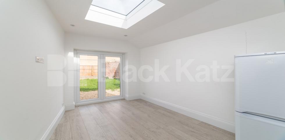 			New Instruction! Garden flat, 3 Bedroom, 1 bath, 1 reception Ground Floor Flat			 Imperial Road , Bounds Green / Wood Green